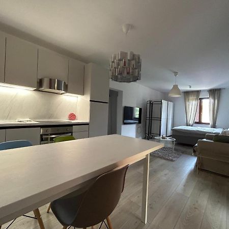 Apartment Bosh4 ポレッチ エクステリア 写真